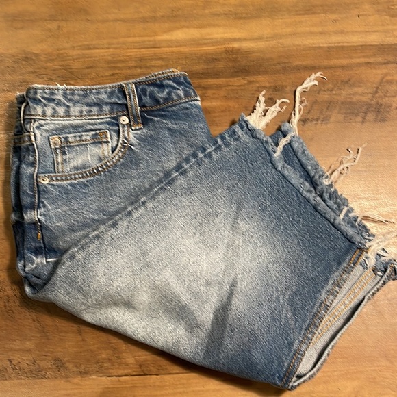 Beautiful medium length jeans skirt ripped - Picture 7 of 12